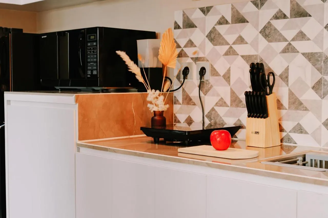 Grace Apartment Bali - A Cozy 2 Bedrooms Apartment In Sunset Road Legian