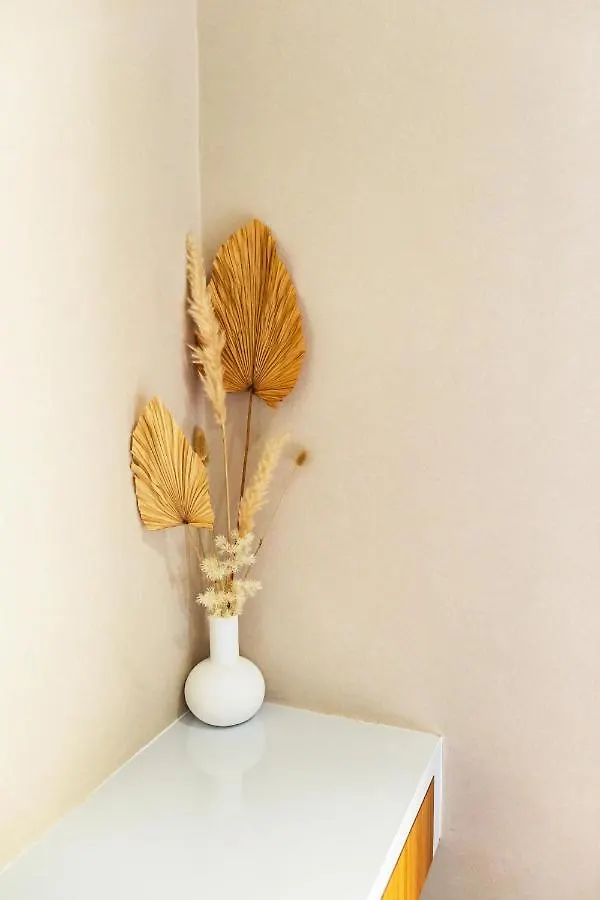 Grace Apartment Bali - A Cozy 2 Bedrooms Apartment In Sunset Road Legian