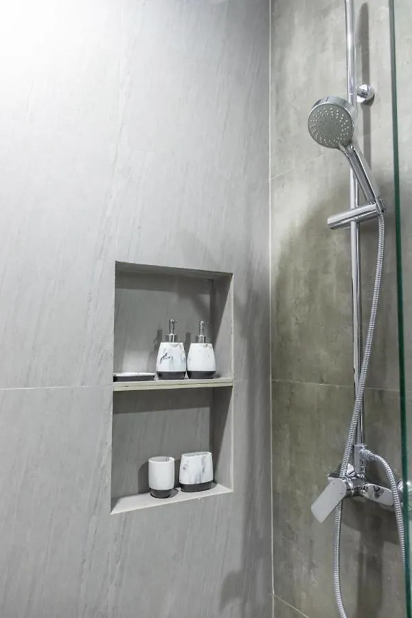 Grace Apartment Bali - A Cozy 2 Bedrooms Apartment In Sunset Road Legian
